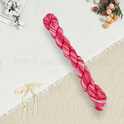 1本撚りポリエステル刺繍糸6玉  クロスステッチの糸  セグメント染め  濃いピンク  0.5mm  1m/連について  1.2本/束&nbsp;OCOR-CY0003-32B