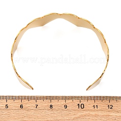 女性のためのロマンチックな304ステンレススチールカフバングル  ハート  18KGP本金メッキ  7/8インチ（2.35cm）  内径：2-1/2インチ（6.2cm）&nbsp;BJEW-Q045-01G