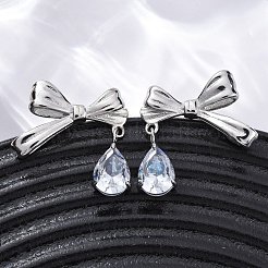 304ステンレススチールラインストーンスタッドピアス  ティアドロップと蝶結び  ステンレス鋼色  31x24mm&nbsp;EJEW-Z098-09P