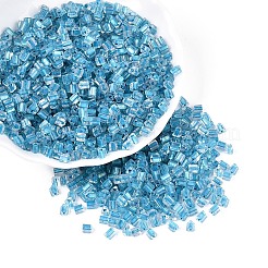 内側が透明な色のガラスシードビーズ  三角形  ディープスカイブルー  3.4x3.4~3.8x3.4~3.8mm  穴：1mm  約7500個/ポンド&nbsp;SEED-T007-13L