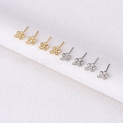 4ペア 2色 ラックメッキ 真鍮 マイクロパヴェ キュービックジルコニア スタッドピアス パーツ  スターリングシルバーメッキピン925本と水平ループ付き  花  カドミウムフリー＆鉛フリー  プラチナ·ゴールデン  8x6.5mm  穴：1mm  ピン：0.7mm  2ペア/カラー&nbsp;KK-SZ0006-49