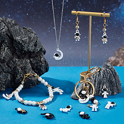 40個10スタイルアロイペンダント  アクリルと  宇宙飛行士  ミックスカラー  17.2~22x9~13x4.5mm  穴：1.2~1.5mm  4個/スタイル&nbsp;FIND-PH0010-63
