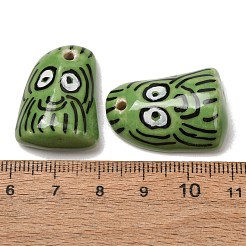 手作りの磁器のペンダント  手描き  笑顔のチャームが付いたアーチ  グリーン  28x20~20.5x10mm  穴：1.8mm&nbsp;PR-CBAF2CB-02
