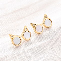 猫耳メガネ 真鍮マイクロパヴェクリアキュービックジルコニアスタッドピアス  シェルスタンドピアス  耳ナッツ  カドミウムフリー＆鉛フリー  ラックめっき  長持ちメッキ  18KGP本金メッキ  8x12.5mm&nbsp;KK-D363-17G