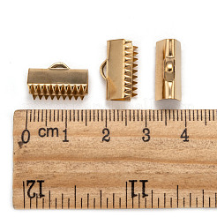 イオンプレーティング（IP）304ステンレス鋼リボンカシメエンドパーツ  ゴールドカラー  9x15mm  穴：1.5mm&nbsp;STAS-F098-04