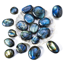 Natural Labradorite Oval Stone&nbsp;PW-WG14895-02