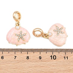 合金エナメルヨーロピアンダングルチャーム  クリスタルラインストーンとABS樹脂製イミテーションパールビーズを使用した、貝殻型の大きな穴の開いたペンダント  ラックめっき  長持ちメッキ  ゴールドカラー  ピンク  29.5mm  穴：4.5mm&nbsp;AL-CBAC2D3-04G-01