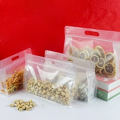 透明なプラスチック製ジッパー付き袋  プラスチック製のスタンドアップポーチ  再封可能なバッグ  ハンドル付き  透明  30x35x0.08cm&nbsp;OPP-L003-01E