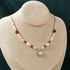 Brass Glass & Pearl Teardrop Pendant Necklaces&nbsp;NJEW-P325-01G