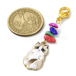 猫の形の合金エナメルペンダント装飾  亜鉛合金カニカンと合成ターコイズビーズ付き  ミックスカラー  59~62mm&nbsp;HJEW-JM01768