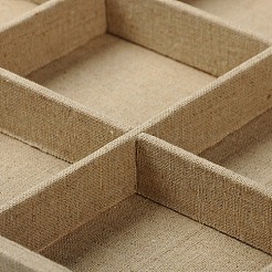木製ジュエリーディスプレイトレイ  黄麻布で覆われた  長方形  淡い茶色  350x240x31mm&nbsp;ODIS-G006-01