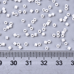 ガラスシードビーズ  機械刺繍に適合  不透明色の光沢  ラウンド  ホワイト  2x1.5mm  穴：1mm  約30000個/袋&nbsp;SEED-S042-03B-03
