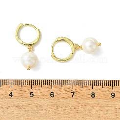 天然養殖淡水パールを使用した女性用フープピアス  ラウンド  真鍮製のハギーフープピアスのパーツ  ゴールドカラー  26x8mm&nbsp;EJEW-JE07277