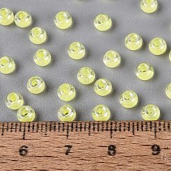 Fgbガラスシードビーズ  光沢のある内側の色  グレードA  ラウンド  きいろ  6/0  4x3mm  穴：1.2~1.4mm  約6400個/ポンド&nbsp;SEED-Q040-08A-02