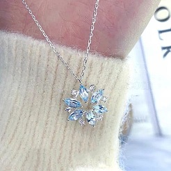 Christmas Alloy Rhinestone Snowflake Pendant Necklaces for Women&nbsp;WG7EFB7-01