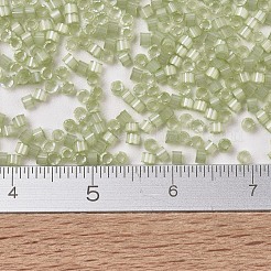 MIYUKIデリカビーズ  シリンダー  日本製シードビーズ  11/0  （db1815)淡いライムシルクサテン染め  1.3x1.6mm  穴：0.8mm  約2000個/10g&nbsp;X-SEED-J020-DB1815