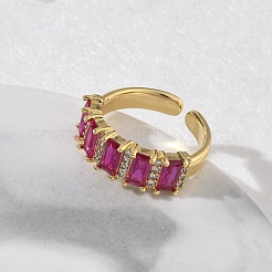 女性用真鍮マイクロパヴェキュービックジルコニアカフオープンリング  長持ちメッキ  ラックめっき  18KGP本金メッキ  濃いピンク  7mm  内径：17mm&nbsp;RJEW-L343-16G-02