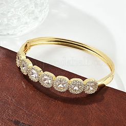 真鍮マイクロパヴェクリアキュービックジルコニアヒンジ付きバングル（女性用）  正方形  カドミウムフリー＆鉛フリー  ラックめっき  長持ちメッキ  18KGP本金メッキ  3/8インチ（0.95cm）  内径：2-1/4x2-1/4インチ（5.85x5.6cm）&nbsp;BJEW-K274-01G