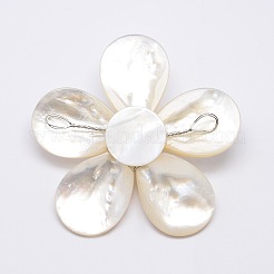天然白いシェルマザーオブパールの花の大きなペンダント  プラチナメッキ真鍮のパーツとパールビーズ  フローラルホワイト  43x46x14mm  穴：4x7mm&nbsp;X-SSHEL-J032MS-05