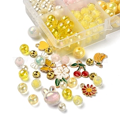 DIYかわいいストレッチブレスレット作りキット  模造真珠とキャンディーのアクリルビーズを含む  バナナ＆チェリー＆フラワー＆ハート＆バタフライアロイエナメルペンダント  きいろ&nbsp;DIY-YW0005-77C