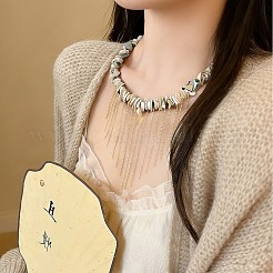 天然貝殻チップビーズ付き合金チェーンタッセルビブネックレス（女性用）  ゴールドカラー  貝殻色  15.75インチ（40cm）&nbsp;WG291D5-01