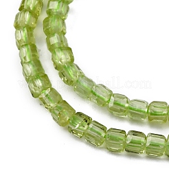 天然ペリドットビーズスタンド  ファセットテーブルカットキューブ  1.5~2.5x1.5~2.5x1.5~2mm  穴：0.4mm  約183~186個/連  15.35~15.55''（39~39.5センチメートル）&nbsp;G-H042-B31-01