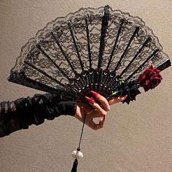 プラスチックレースのヴィンテージ扇子  バラ  ハロウィン コミックコン コスプレ アクセサリー  ブラック  230mm&nbsp;PW-WG00BE2-01
