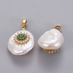 天然養殖淡水パールペンダント  真鍮マイクロパヴェキュービックジルコニアのパーツ  花とナゲット  長持ちメッキ  ゴールドカラー  グリーン  17~27x12~16x6~12mm  穴：4x2.5mm&nbsp;KK-L187-02D