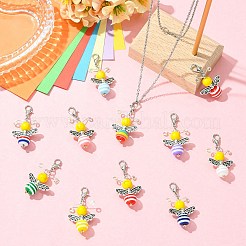 30個のストリップ樹脂と染色合成ターコイズの蜂のペンダント装飾  合金製カニカン付き  アンティークシルバー＆プラチナ  ミックスカラー  42mm&nbsp;HJEW-CJ00096