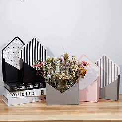封筒ギフトボックス  折りたたみ花の花束紙箱  水玉模様と縞模様  ミックスカラー  20x30x0.7cm  展開：35.5x27x0.2cm&nbsp;CON-NB0001-06A