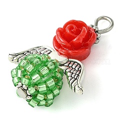 赤いバラの花の樹脂とガラスのシードビーズのペンダント  合金のハートの羽を持つ天使のチャーム  ミックスカラー  アンティークシルバー  29x20x10mm  穴：2.5x1.5mm&nbsp;PALLOY-MZ00289-02