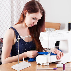 プラスチック、ステンレススチール、鉄製の調節可能な刺繍糸ボビンラック2セット  1 セットのプラスチックミシン糸ボビンホルダークリップ付き  ミックスカラー  完成品：112~117.5x129~200x340~375mm&nbsp;DIY-FG0004-83