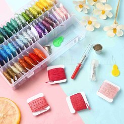 50色のポリエステル刺繍糸キット  2 個の鉄糸ガイドツール付き  スチール製ミシン針10本。  シンブル2個。  1個のシームリッパー  ミックスカラー  45x50mm  約0.5  ミリ  8.74ヤード（8m）/カード&nbsp;DIY-YW0002-05