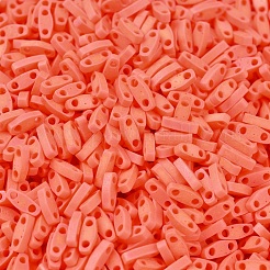 MIYUKIクォーターティラビーズ  日本製シードビーズ  2穴  （qtl406fr）マットな不透明なオレンジ色のab  5x1.2x1.9mm  穴：0.8mm  約2400個/50g&nbsp;SEED-X0054-QTL0406FR