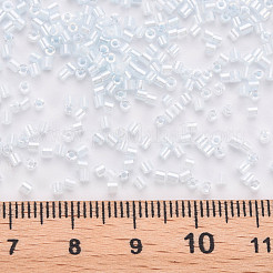 ガラスシリンダービーズ  シードビーズ  内側の色の光沢  丸い穴  ライトシアン  1.5~2x1~2mm  穴：0.8mm  約8000個/袋  約1ポンド/バッグ&nbsp;SEED-S047-C-003