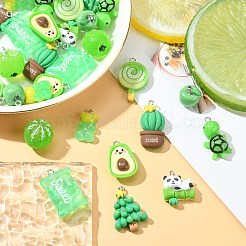 30個10スタイル不透明樹脂ペンダント  緑のテーマのチャーム  カメとパンダとキャンディーとサボテン  混合図形  プラチナトーンの鉄ループ付き  グリーン  15~29x12~19x6~10mm  穴：1.5mm  3個/スタイル&nbsp;RESI-CJ0003-48