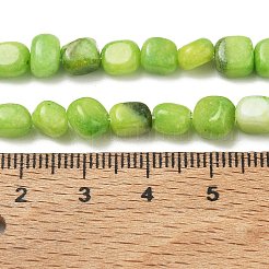 染め加工天然石ホワイトジェイドビーズ連売り  ナゲット  タンブルストーン  芝生の緑  5~6.5x5~6.5x4~5.5mm  穴：0.8mm  約64~66個/連  15.75''（40センチメートル）&nbsp;GG-CBA1D61-A01-05