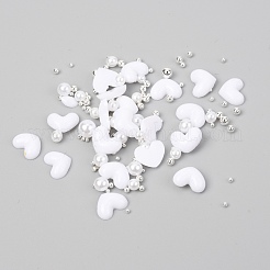ハートプラスチックカボションネイル  女性のためのネイルアートの装飾アクセサリー  丸いスチールビーズと丸いアクリル模造真珠ビーズ付き  ホワイト  銀  8.5x6.5x2.4mm&nbsp;MRMJ-I001-04B-S