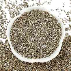 ガラスビーズ  メタリックカラー  シリンダー  丸い穴  ライトゴールド  1.6x1.3mm  穴：0.8mm  約60000個/ポンド&nbsp;SEED-H003-08E