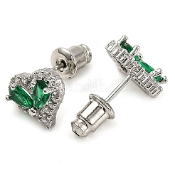 キュービックジルコニアハートスタッドピアス  女性のためのラックメッキ真鍮ジュエリー  プラチナ  グリーン  9.5x11mm&nbsp;EJEW-I304-17P-03
