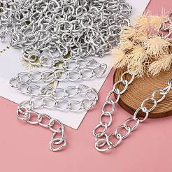 アルミツイストチェーンカーブチェーン  溶接されていない  銀色のメッキ  18x13x2.5mm&nbsp;X-CHA006