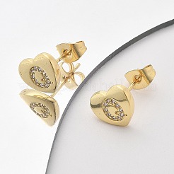 ラックメッキ真鍮マイクロパヴェクリアキュービックジルコニアスタッドピアス  ハート  文字Q  8.5x9.5mm&nbsp;EJEW-K299-01G-Q