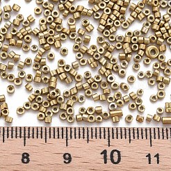 ガラスシリンダービーズ  シードビーズ  メタリックカラー  焼き付け塗料  丸い穴  ゴールデンロッド  1.5~2x1~2mm  穴：0.8mm  約8000個/袋  約1ポンド/バッグ&nbsp;SEED-S047-B-008