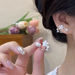 合金とプラスチックのパールスタッドピアス  花  銀  17x24mm&nbsp;FS-WG98E52-01
