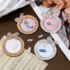 4個4色の合金と樹脂のカラーパレット  メイクアップ化粧品ネイルアートツール  ラウンド＆bowknot  ゴールデン＆シルバー  8.5x7.45x1.3cm  1pc /カラー&nbsp;MRMJ-FH0001-54