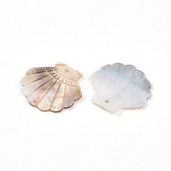 天然淡水貝の彫刻ペンダント  花のチャーム  貝殻色  25~26x27~28x1.5~2.5mm  穴：2mm&nbsp;SHEL-N036-15