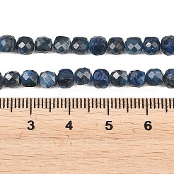 天然カヤナイト/シアナイト/ジステンビーズ連売り  キューブ  多面カット  4~5x4~5x4~5mm  穴：0.7~0.8mm  約83~85個/連  14.96~15.20''（38~38.6センチメートル）&nbsp;G-B193-A01-01