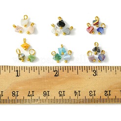 90 個 6 色の電気メッキガラスチャーム  真鍮のループを有します  三角形  ミックスカラー  8x6x4.5mm  穴：1.8mm  15個/カラー&nbsp;GLAA-FS0001-68