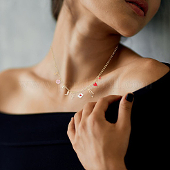 真鍮ペーパークリップチェーンネックレス  304ステンレススチールと真鍮の赤いハートの花のクロスチャームとベルベットのジュエリー収納ポーチ付き  ゴールドカラー  17.72インチ（45cm）&nbsp;NJEW-DR0001-09
