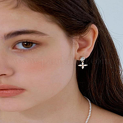 4個の真鍮製キュービックジルコニアチャーム  花  ニッケルフリー  18KGP本金メッキ  12x9.5x2mm  穴：1mm&nbsp;ZIRC-LP0001-23